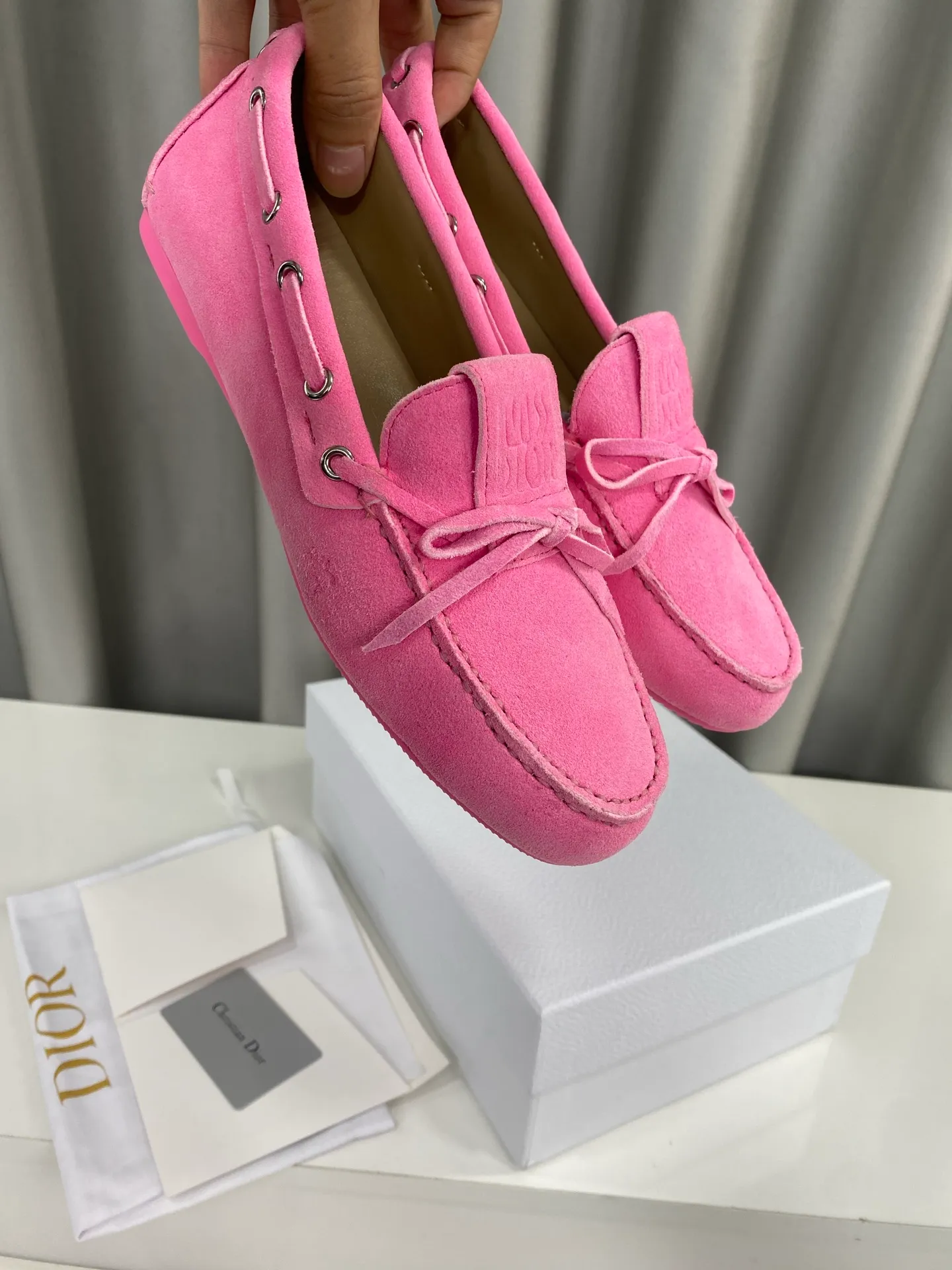 👟👟Ex-factory price 480👟👟 Women's shoes Women's clothing "Exclusive top version" DIOR Dior~25vs spring and summer popular casual flat loafer series... A shoe that does not conflict with shirts, simple partition design, a spring must-have, can be worn with any pants or skirt, very comfortable and beautiful on the feet... ❶Fabric: Original customized cow suede ❷Inner: Original customized sheepskin ❸Feet: sheepskin ❹Outsole: original molded wear-resistant rubber ❺Number of codes: 35-39 (40 customizations are non-refundable) ❻Packaging: Original full set of packaging ☀Color: 5 colors available simultaneously on the official website